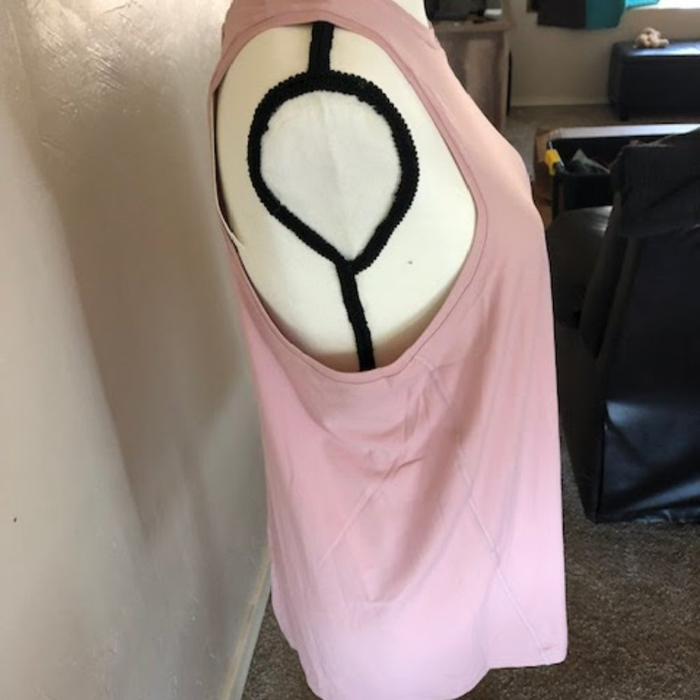 Split back tank - Picture 2 of 3